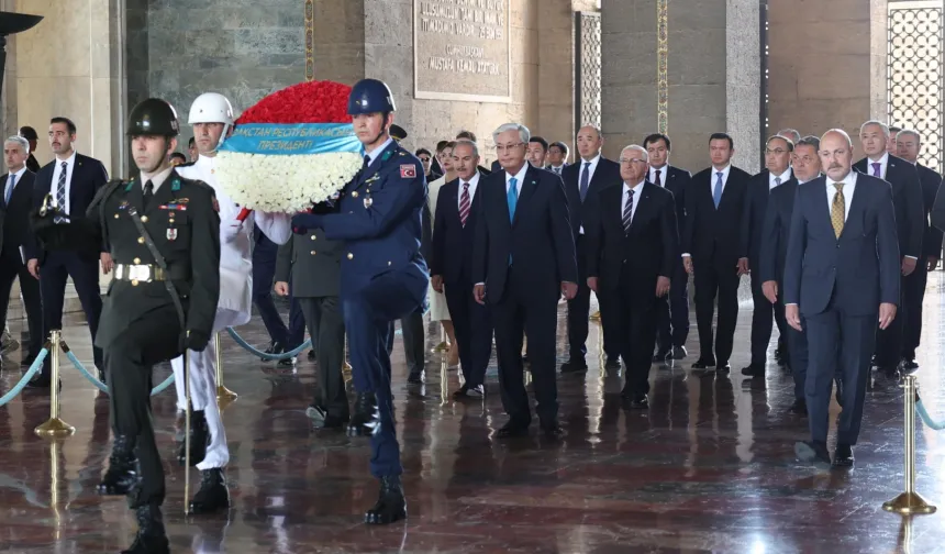 Kazakistan Cumhurbaşkanı Tokayev Anıtkabir'de