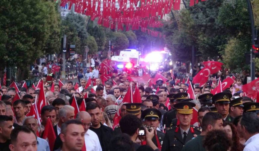 Isparta’da 15 Temmuz’un 9. yılında şehitler dualarla anıldı