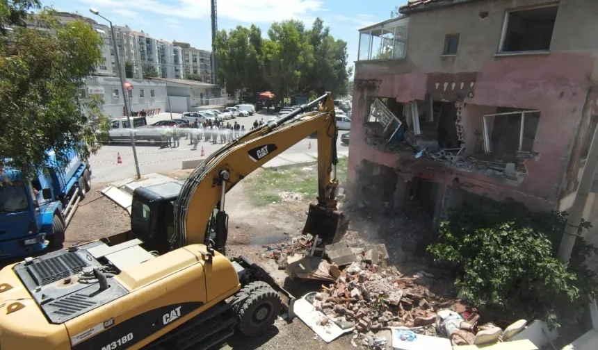 İzmir Karşıyaka’da depreme karşı bilimsel hamle