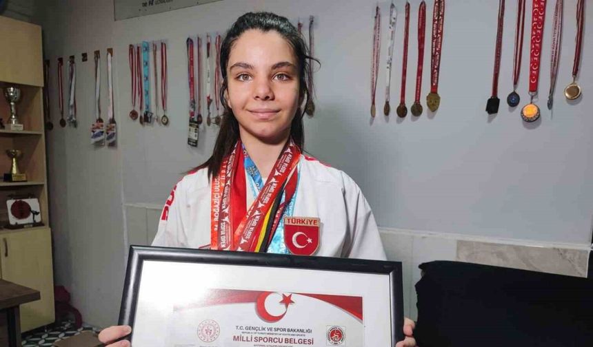 14 yaşında 150’den fazla madalyası var