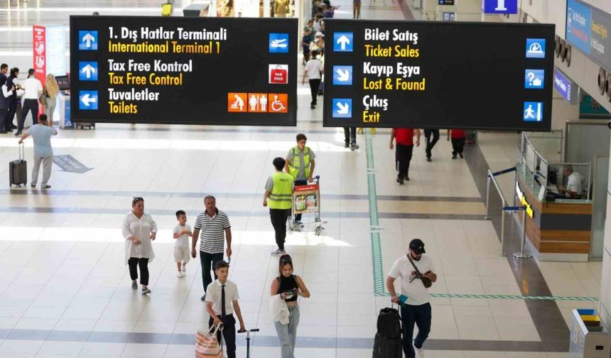 Antalya turizmde rekor tazeledi