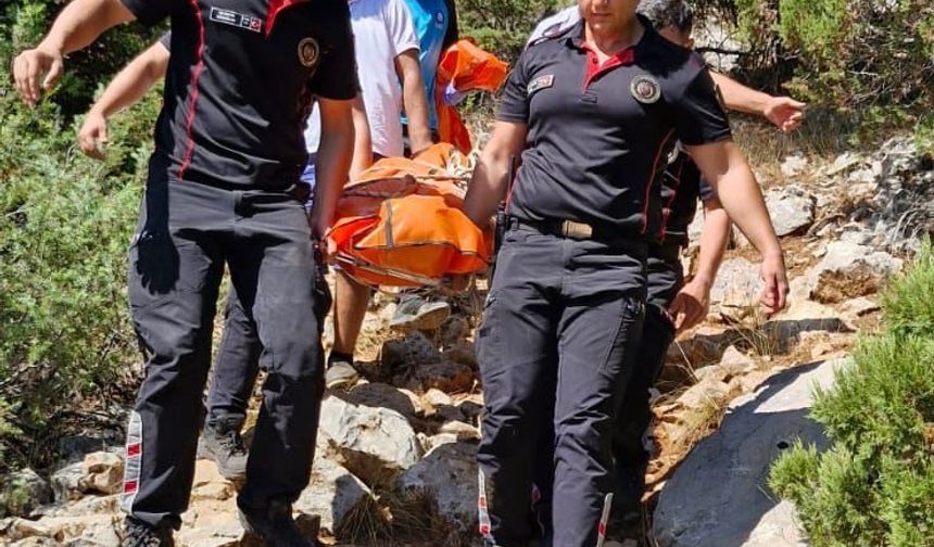 Ekşi toplamak için gittiği arazide hayatını kaybetti
