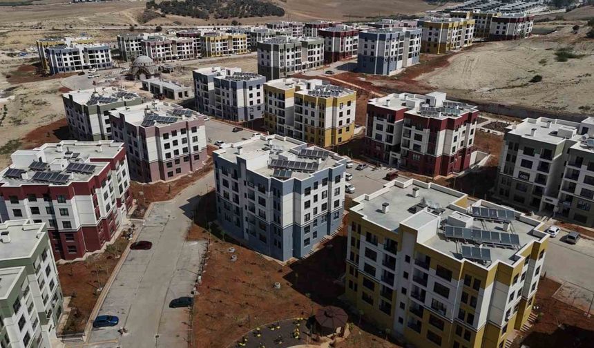 Hem deprem hem de sosyal konutlarda sona gelindi