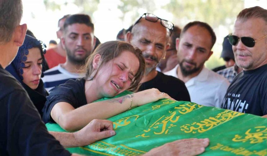 Tek teker aşk ’tek’ bıraktı, genç kadının feryatları yürekleri yaktı