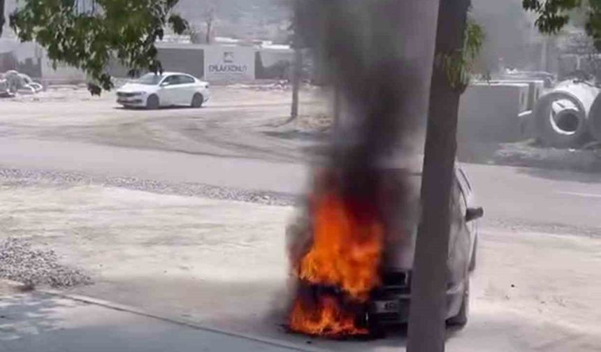 Yanan otomobilin imdadına beton mikseri yetişti