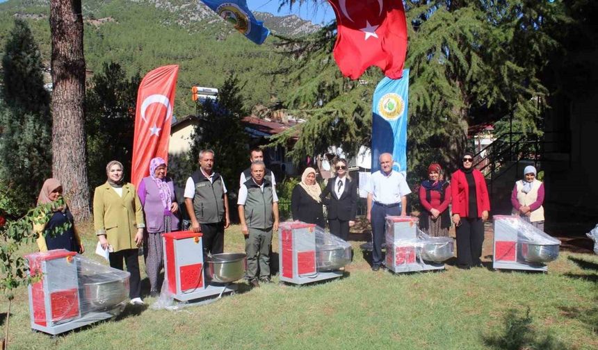 Feke’de köy üreticilerine üretimde hibe desteği verildi