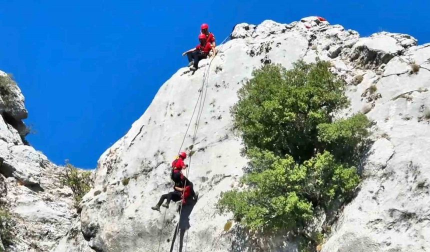 Isparta’da Jandarma’dan kayıp şahıs senaryosuna gerçeğini aratmayan tatbikat