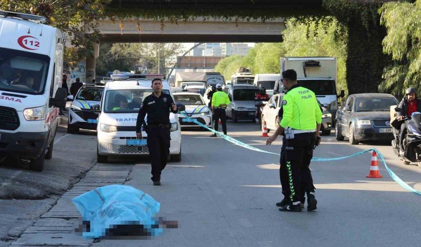 Adana’da otomobilin çarptığı yaşlı adam öldü