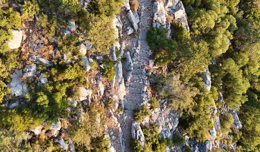 Antalya’da 3 bin 650 metrelik tarihi Kervan Yolu rotası dron ile görüntülendi