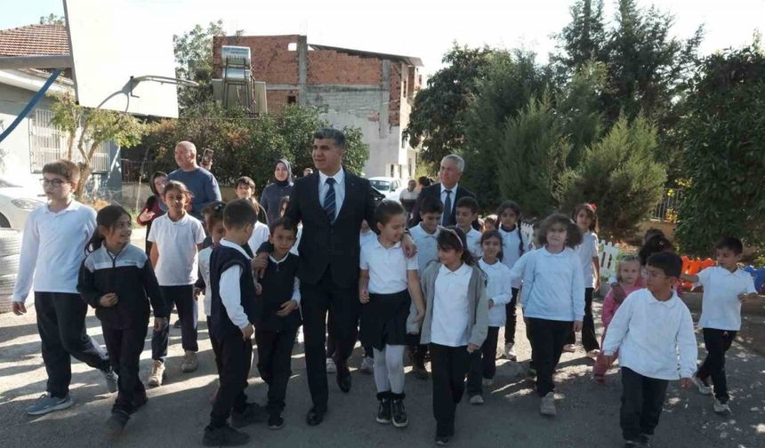 Şener: "Çocuklarımızın en iyi şartlarda eğitim alması için çalışıyoruz"