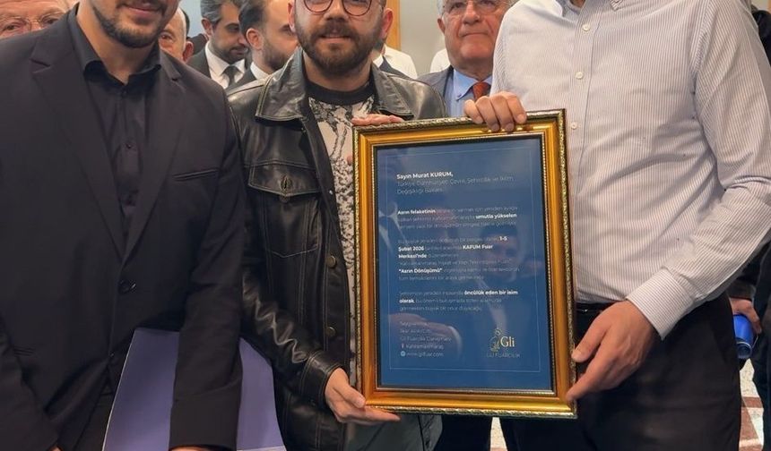 Bakan Kurum’a fuar davetiyesi takdim edildi