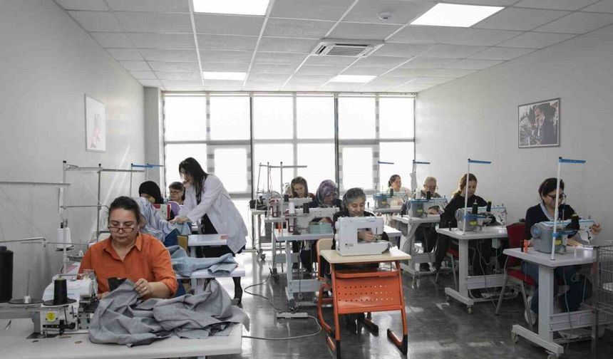 Mersin’de giyim üretim kurslarına büyük ilgi