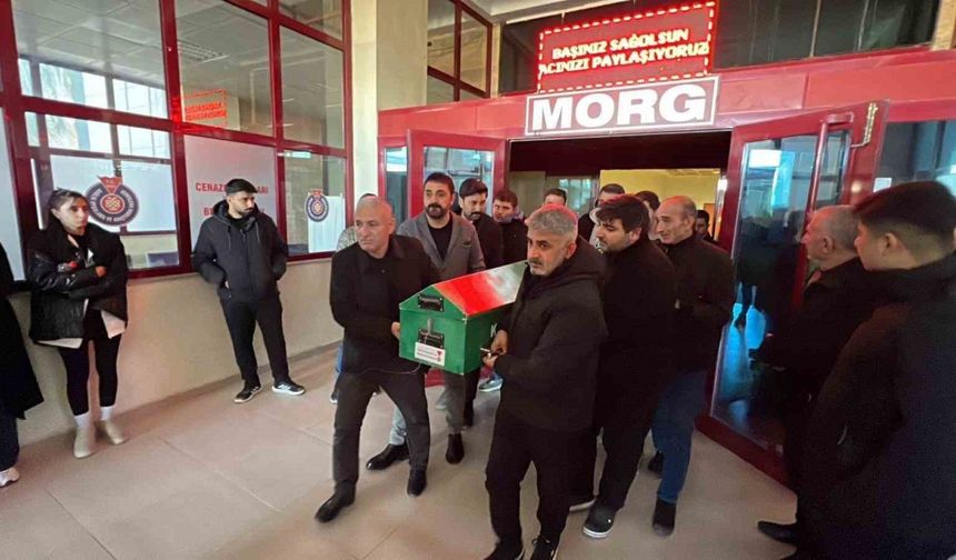 Otomobilinde silahlı saldırıya uğrayan genç kız toprağa verildi