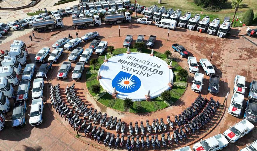 Antalya Büyükşehir Belediyesi araç filosunu güçlendirdi