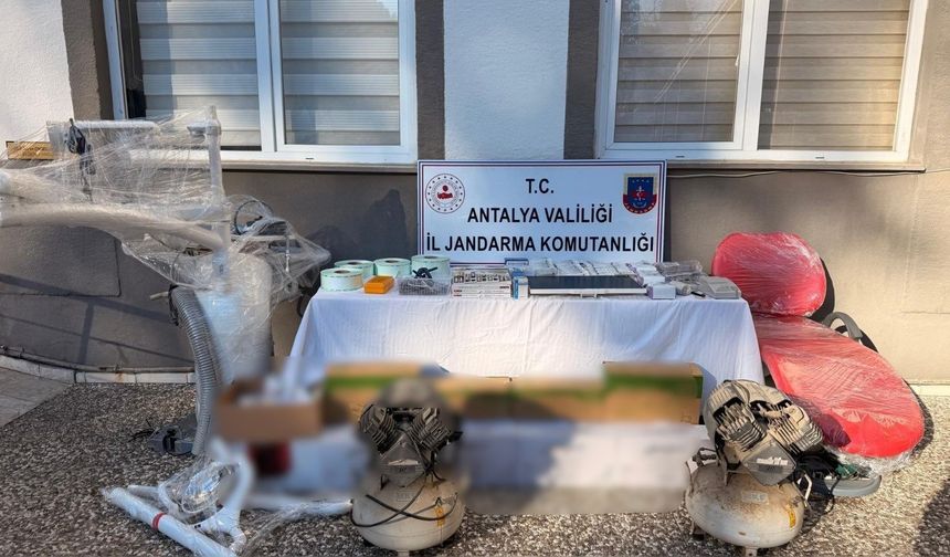 Antalya'da diplomasız kaçak diş tedavisi yapan şüpheliye operasyon