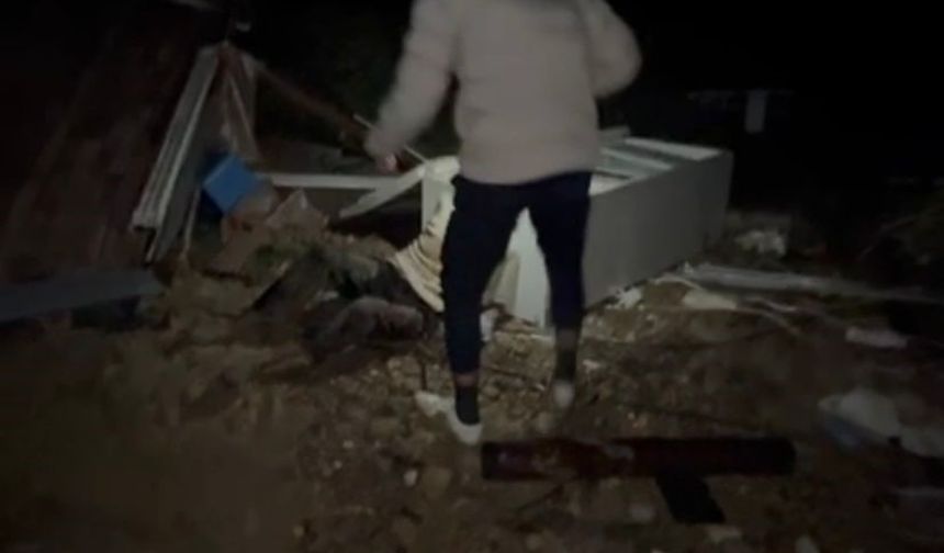 Hortumun savurduğu konteynerdeki yaralı adamın bulunduğu anların görüntüsü çıktı