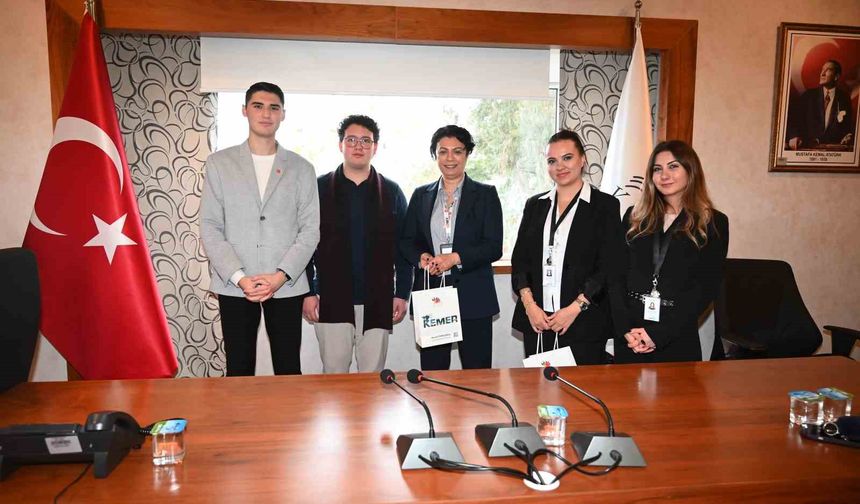 Kemer Belediyesi Gençlik Meclisi'nden LÖSEV'le iş birliği