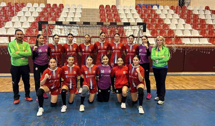 Kepez Belediyesi Kadın Hentbol Takımı, ligde oynadığı son 6 maçı kazandı