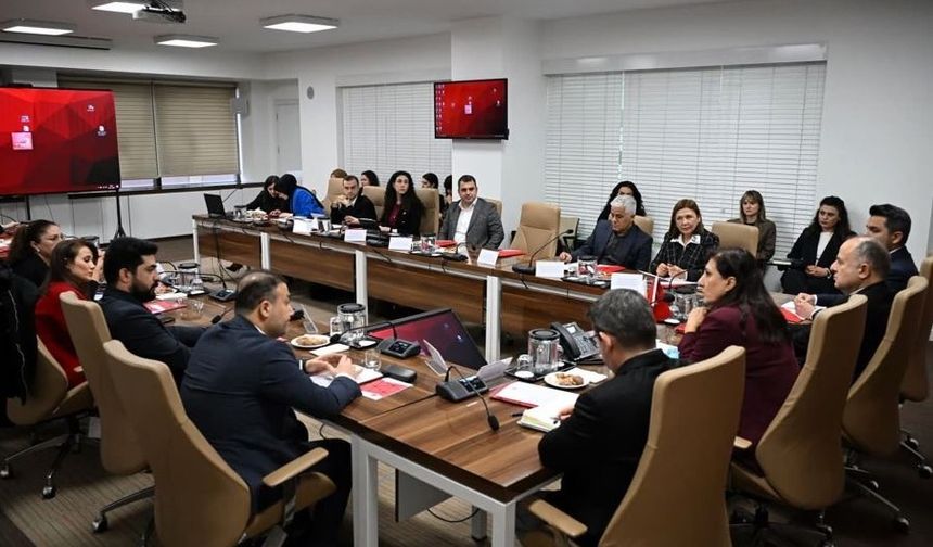 Mersin Büyükşehir, iklim değişikliğiyle mücadele deneyimlerini paylaştı