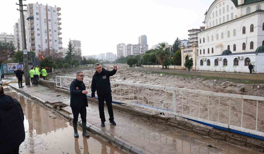 Mersin'deki selden geriye bu görüntüler kaldı: 51 ev ve işyeri zarar gördü, 12 kişi kurtarıldı