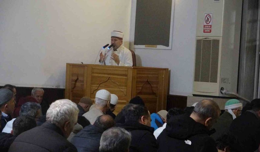 Miraç Kandili'nde Antalya'da camiler doldu