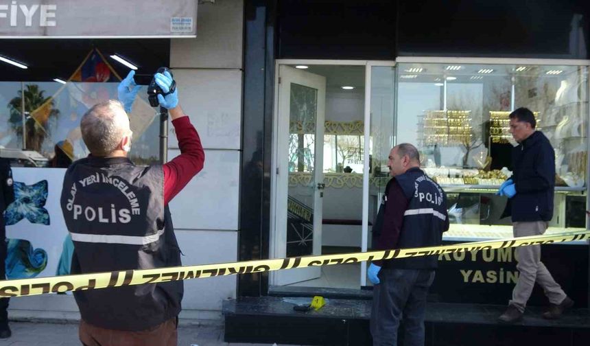 Adana'da silahlı kuyumcu soygunu