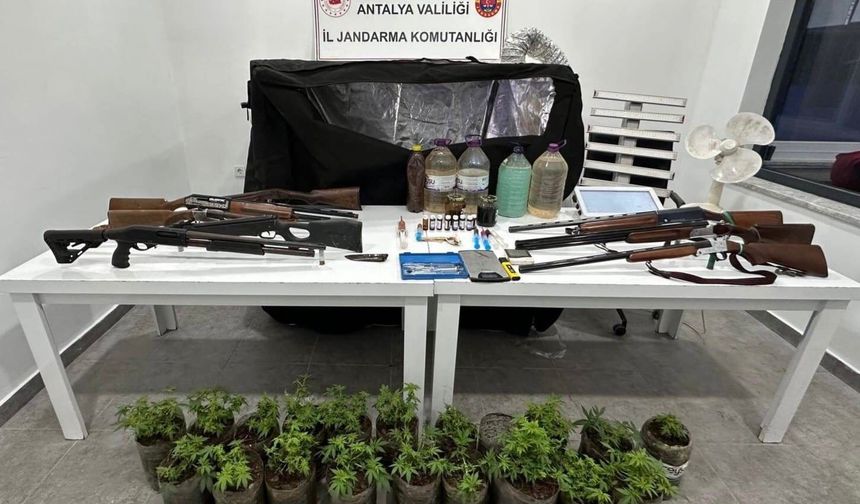 Alanya'da uyuşturucu operasyonu: Sıvı metamfetamin ve kenevir ele geçirildi