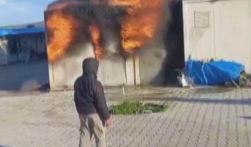 Alevlere teslim olan boş konteyner kullanılamaz hale geldi