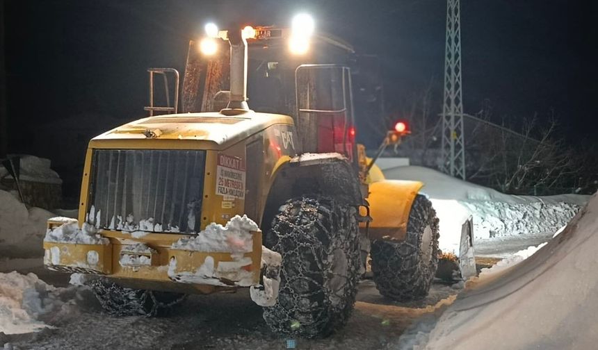 Göksun kırsalında kar mesaisi