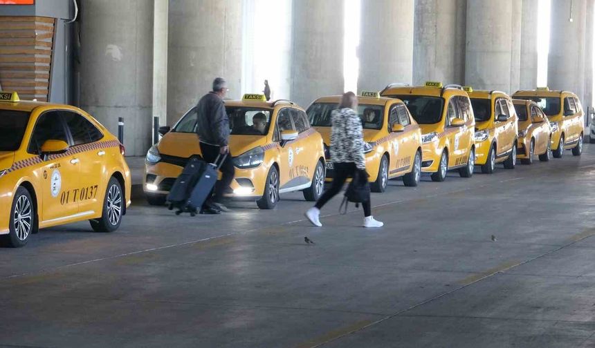 Havalimanı taksicileri, korsandan şikayetçi