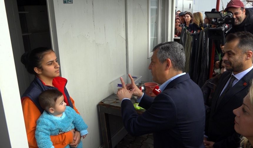 Özgür Özel Osmaniye'de depremzedelerle bir araya geldi