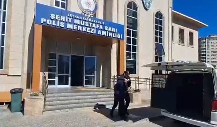 Adana'da trafikte araçtan inip sürücüye saldıran iki kişi tutuklandı