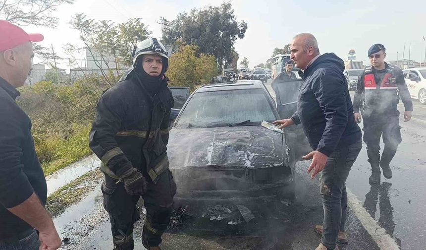 Bir hafta önce satın aldığı araç alev alev yandı