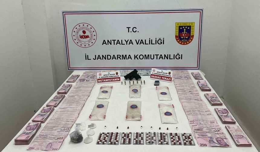 Kepez'de 1 kilo 260 gram uyuşturucu madde ele geçirildi