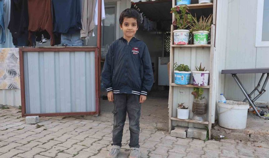 Öğretmen, boğazına yiyecek kaçan Suriyeli öğrencisini heimlich manevrası ile kurtardı