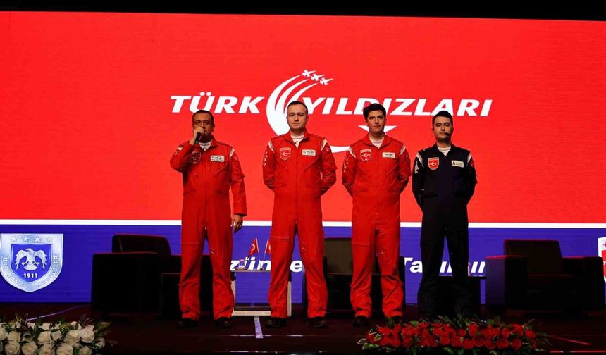Türk Yıldızları, gençlere tecrübelerini anlattı