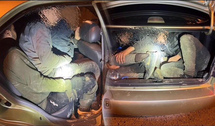 Bagajı dahi göçmenle dolduran 4 araç sürücüsüne 601 bin TL ceza uygulandı