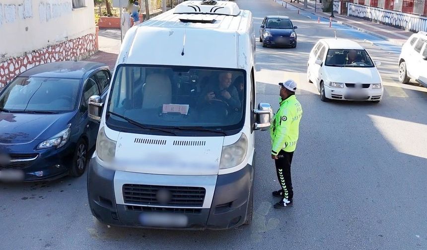 Burdur'da 101 araç ve sürücüsü kontrol edildi