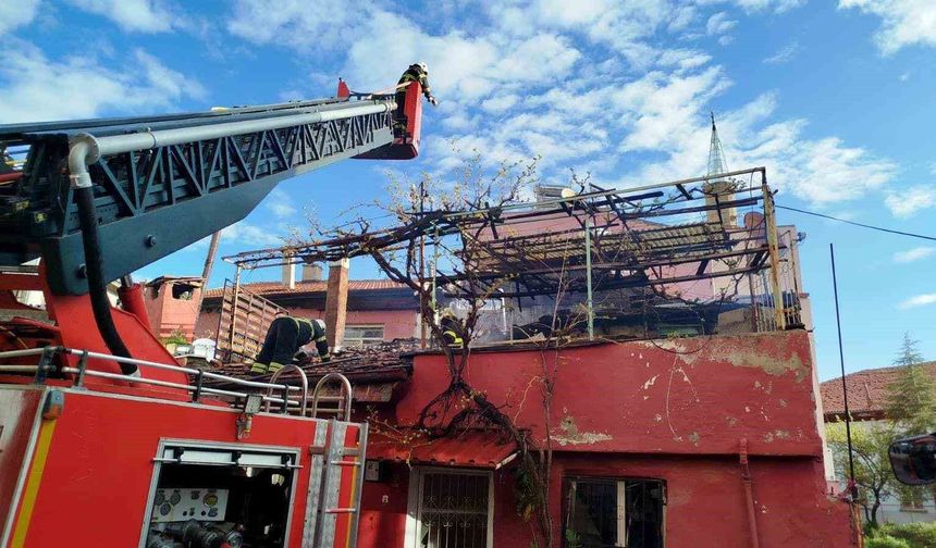 Burdur'da müstakil evde yangın paniği