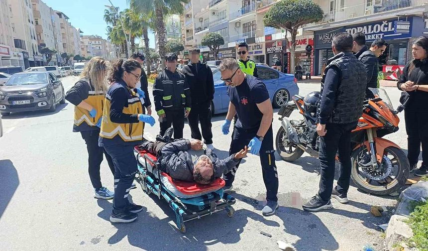 Elektrikli bisiklet ile motosikletin çarpışma anı kamerada: 3 yaralı