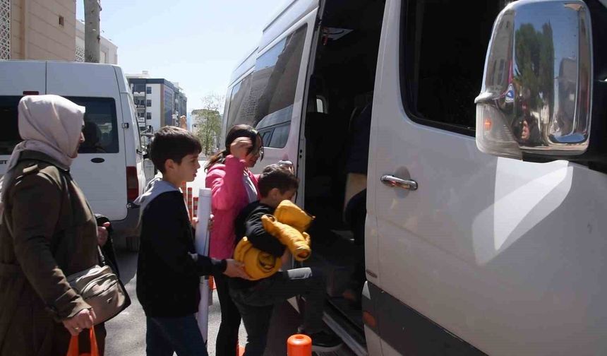 Genç araştırmacılara tarih yolculuğunda belediyeden destek