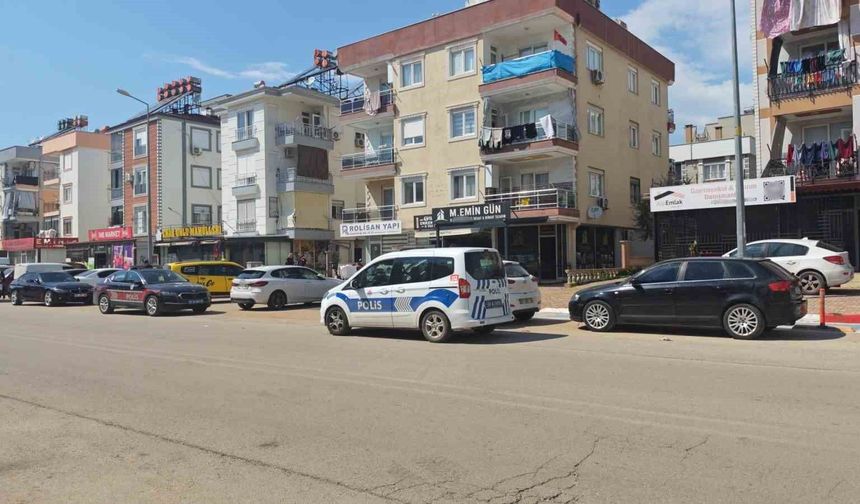 Husumetli akrabalar arasında bıçaklı kavga: 2 yaralı