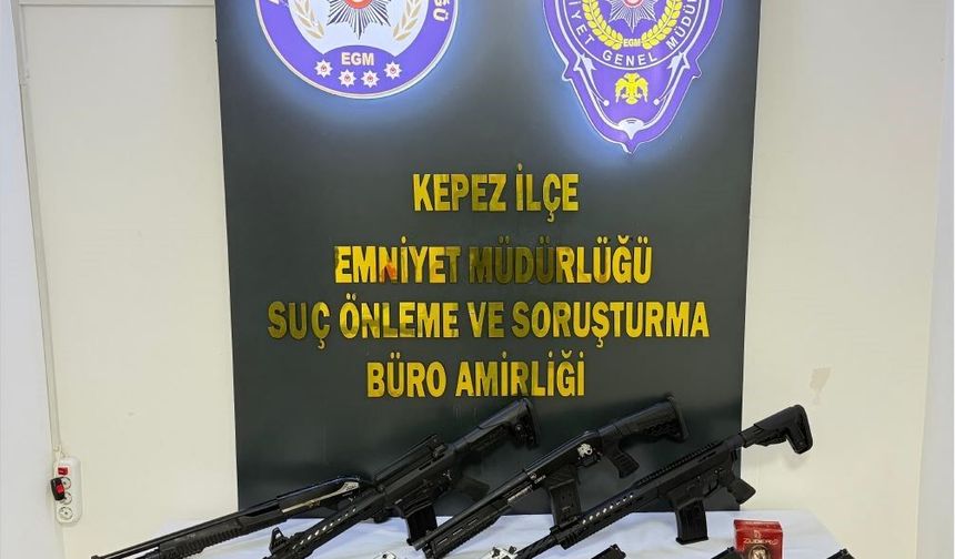 Kepez'de şafak operasyonu: 11 adrese eş zamanlı baskın
