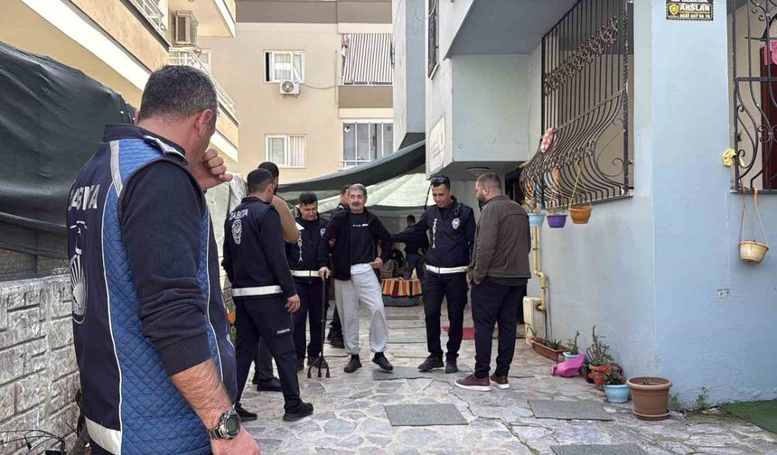 Mersin'de kaçak huzurevine operasyon: 12 yaşlı koruma altına alındı