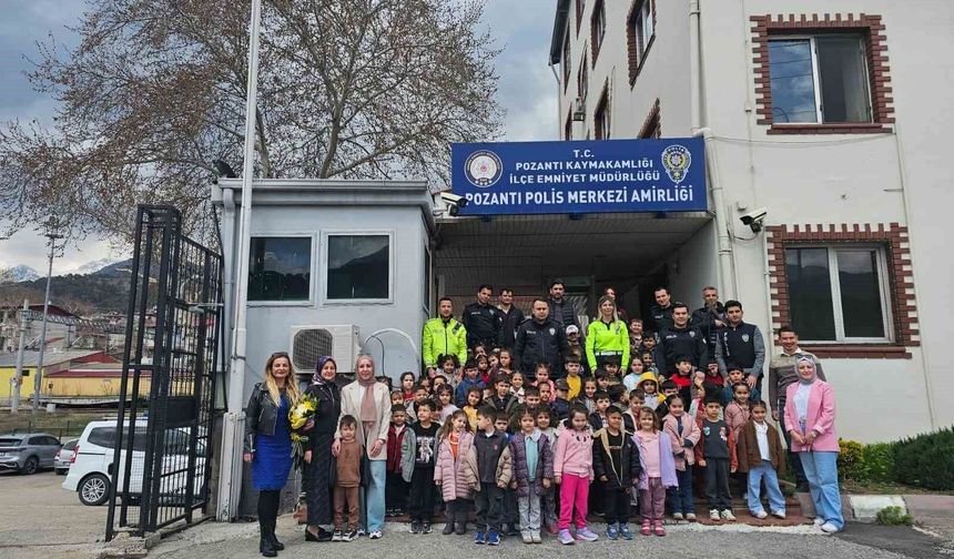 Minik öğrenciler, polisliği öğrendi