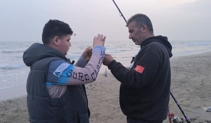 Oltalar, birincilik için denize atıldı