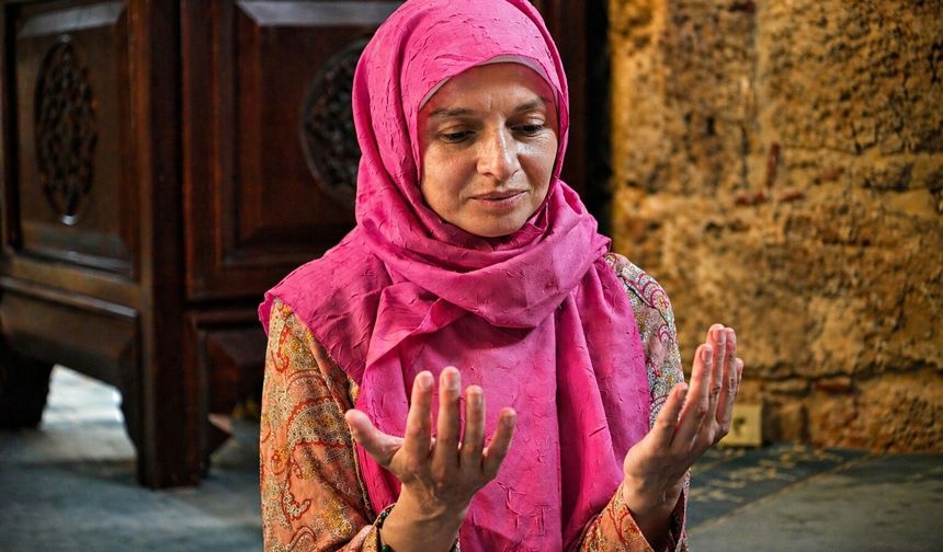 Ukraynalı yoga eğitmeni Lena, Müslüman olup Meryem ismini aldı