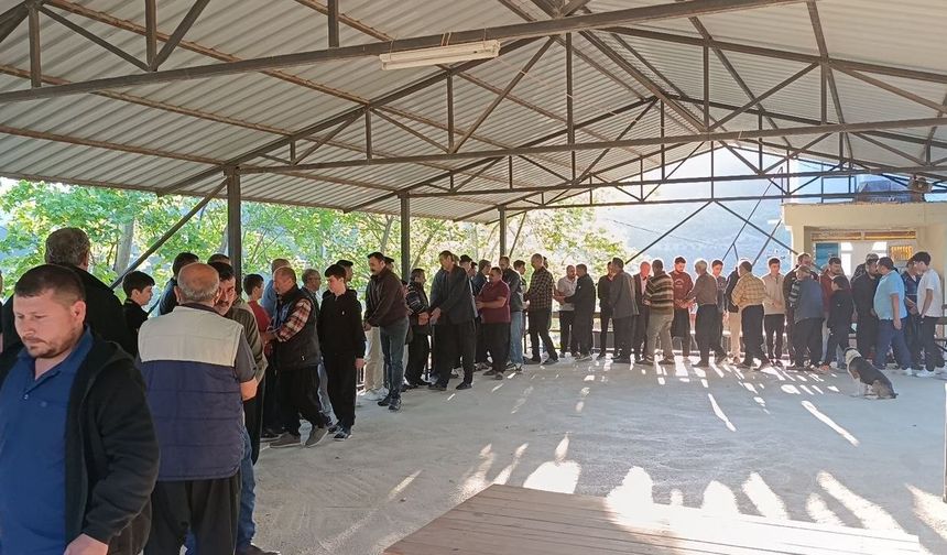 Adana'da köylerde asırlık bayramlaşma geleneği