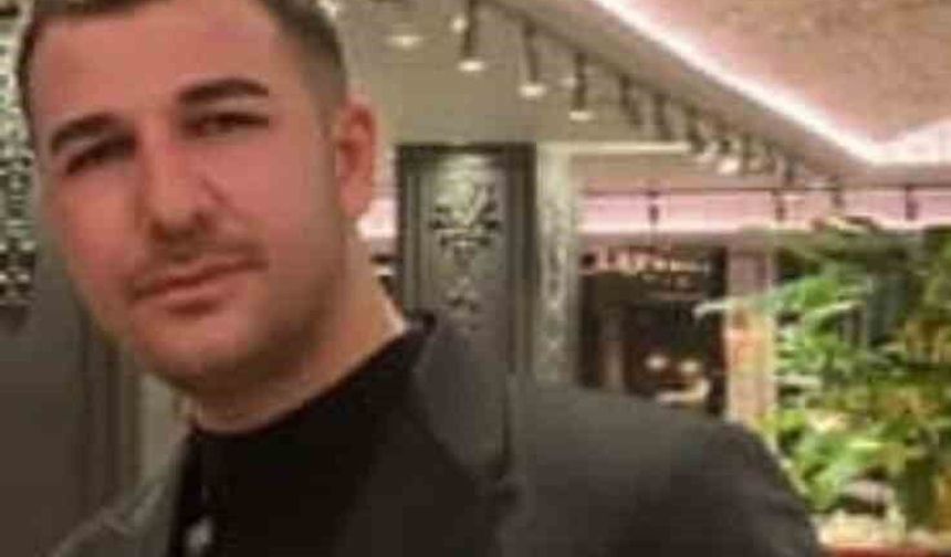 Adana'da motosiklet kamyonetle çarpıştı: 1 ölü