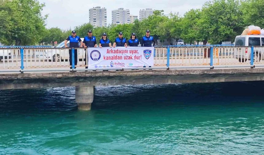Adana'da polis kağıt oyununa ara verdirip, boğulma bilgilendirmesi yaptı